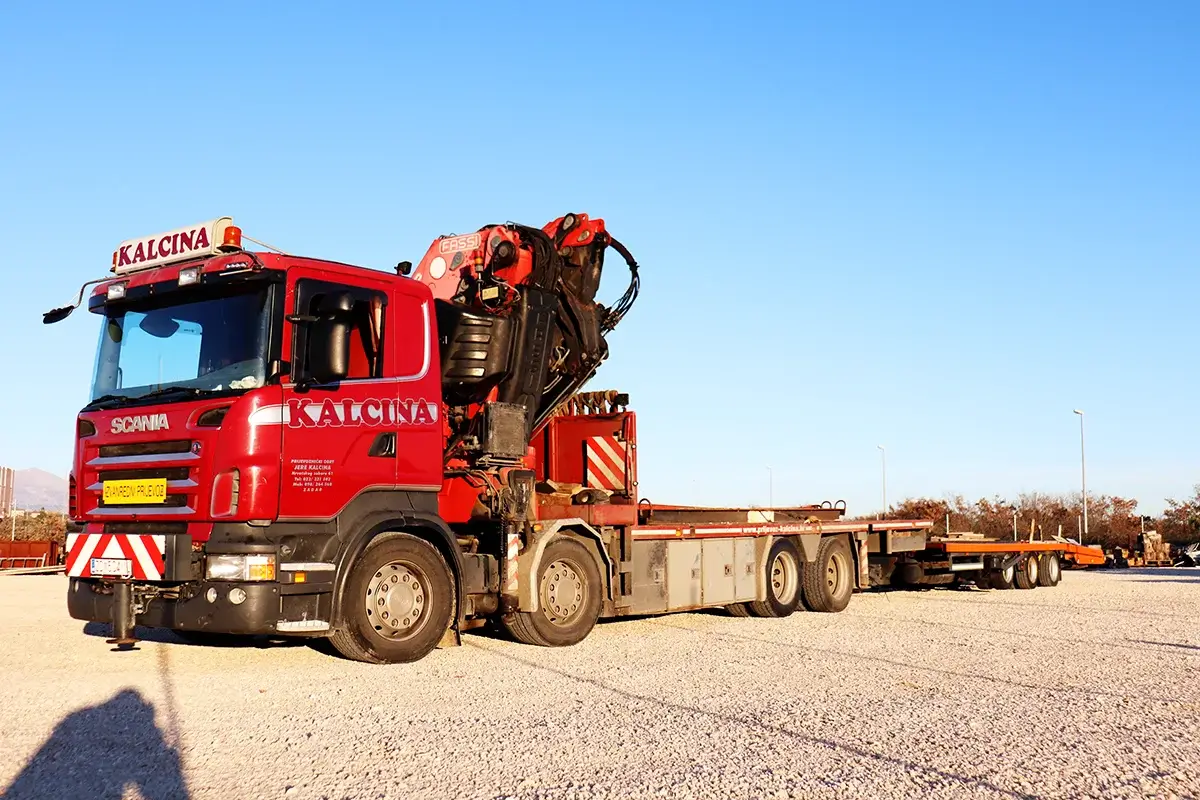 Kamion s dizalicom Scania R500